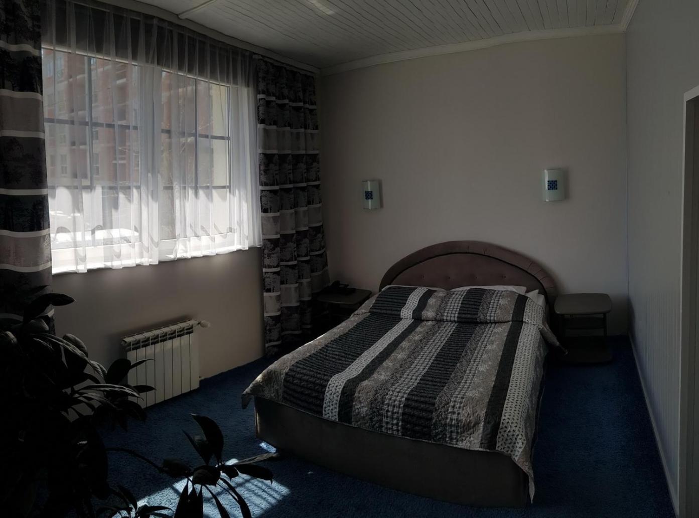 Hotel Alicja Лодзь Экстерьер фото