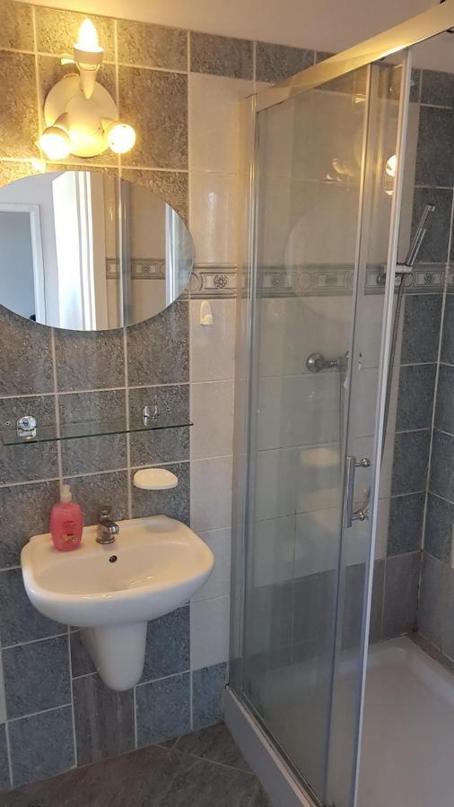 Hotel Alicja Лодзь Экстерьер фото